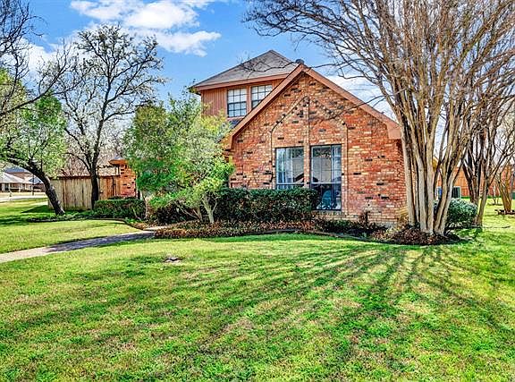 2nd image of 1514 Bellflower Dr