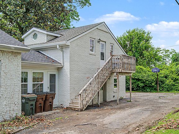 5th image of 3606 College Dr