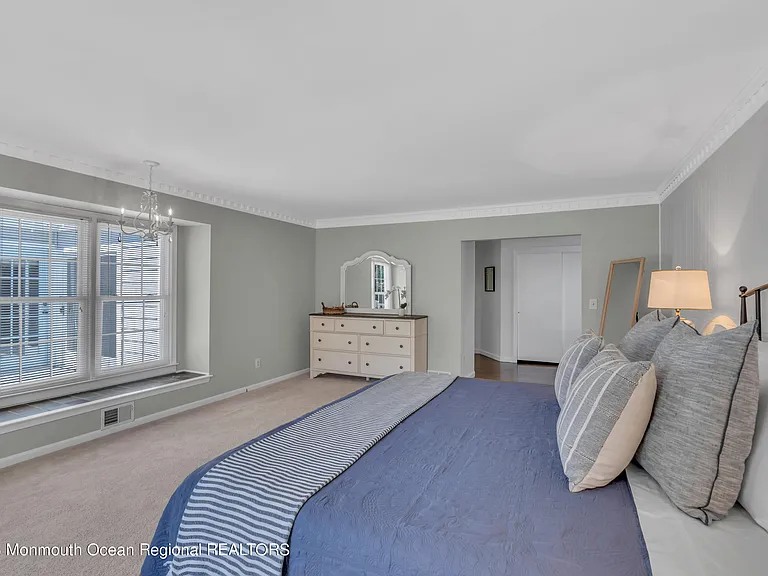 608 Brielle Ave — Photo 29
