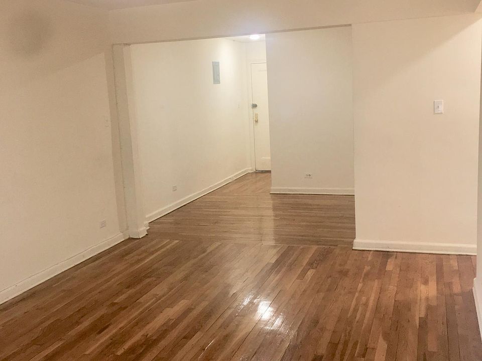 1st image of 14018 Burden Cres #3B
