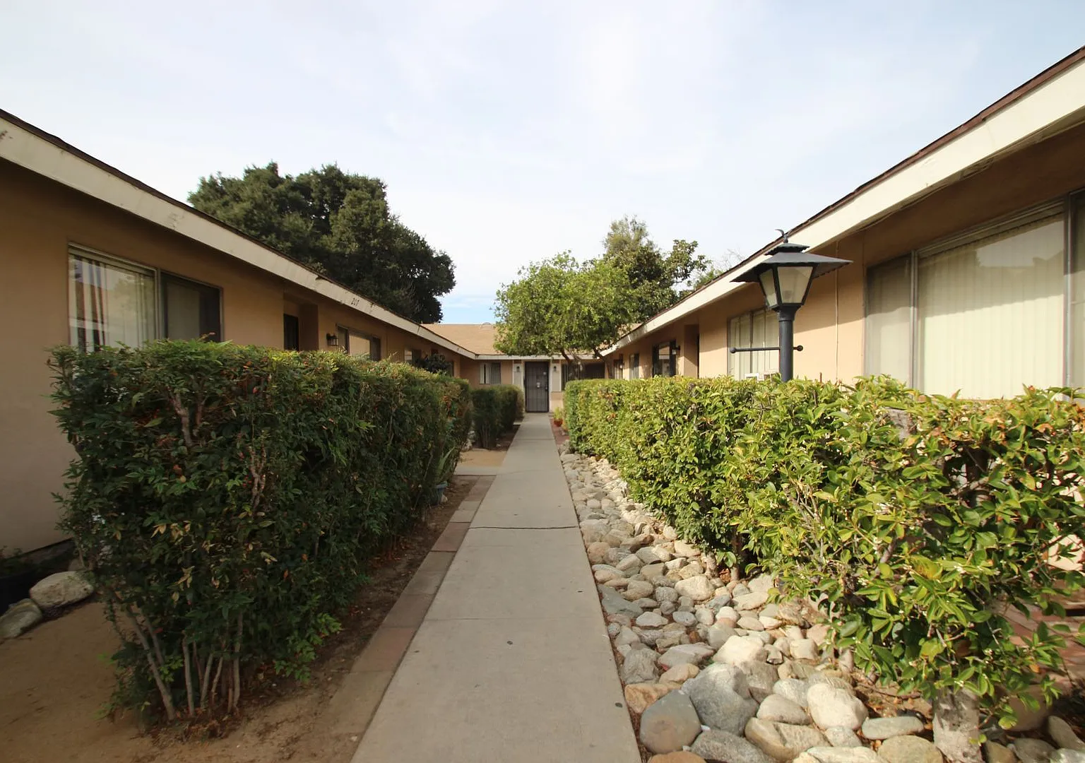 205obe — Photo 1
