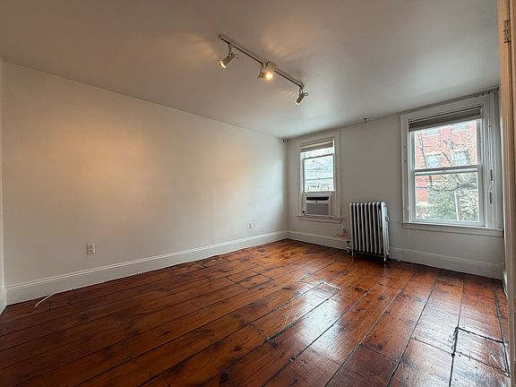 4th image of 175 Grand St Floor 2