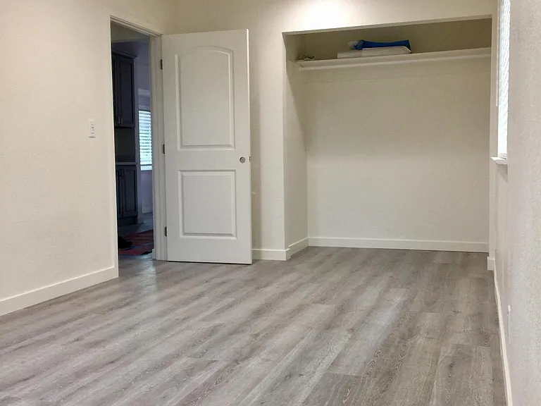 374 Raymond Ave — Photo 7