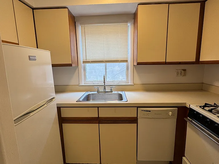 1139 Lombard St #2F — Photo 6