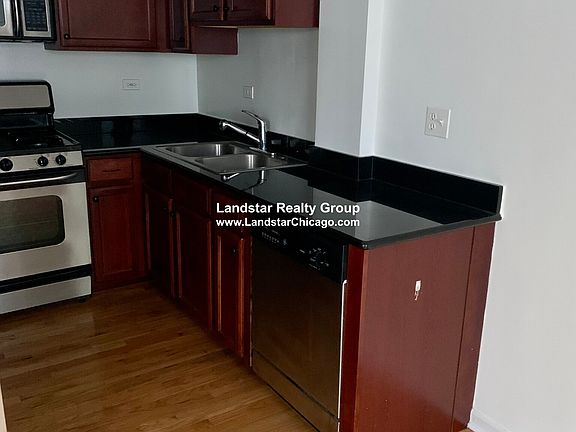 5th image of 4715 N Malden St APT 16N
