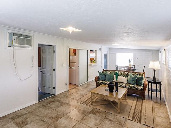 4th image of 419 W Cornelius Cir