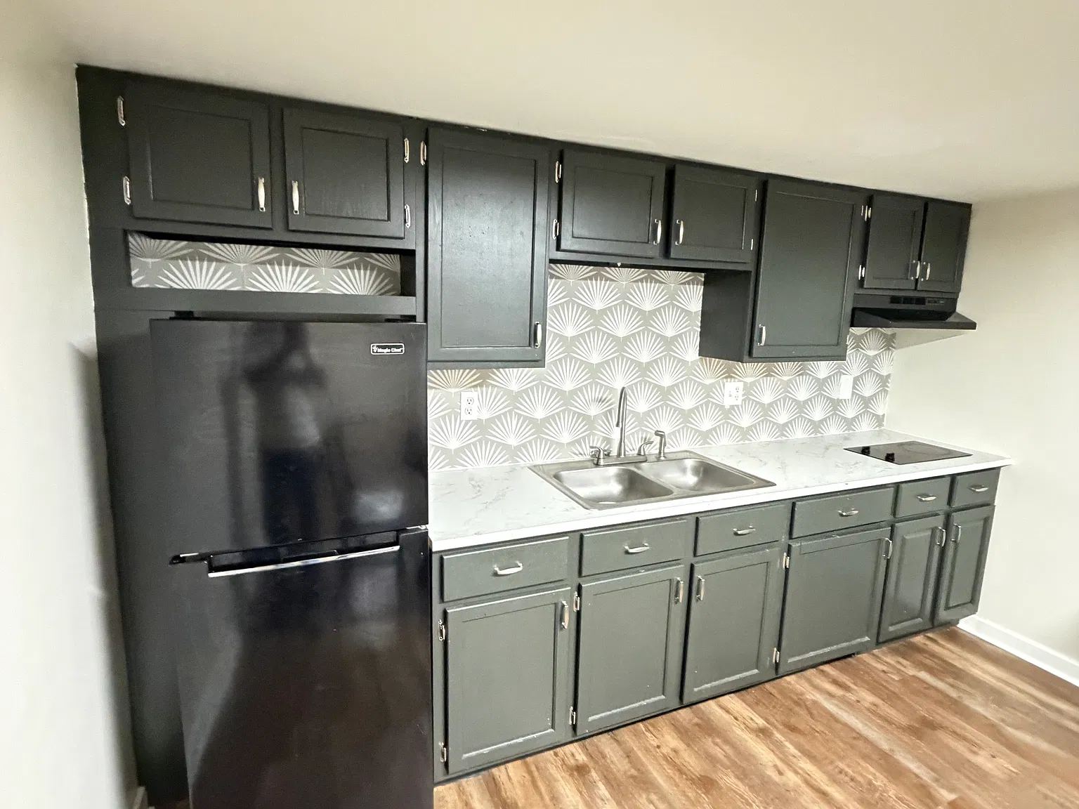 1 bed, $1,408 — Photo 3