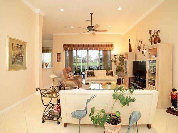 Home For Sale In baywonds