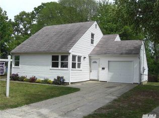53 Camp Rd, Massapequa, NY 11758