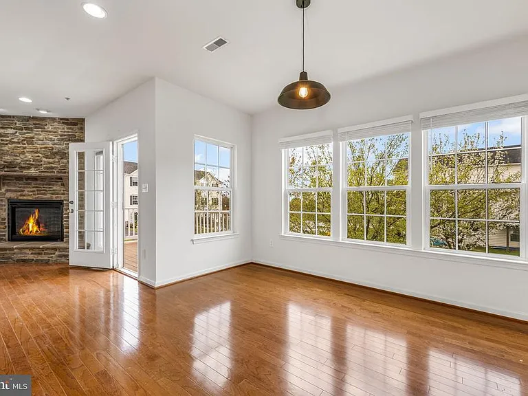 202 Bardel Dr #202 — Photo 7