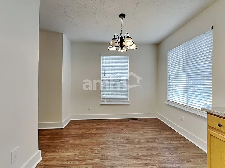 1215 Brookstone Dr — Photo 4