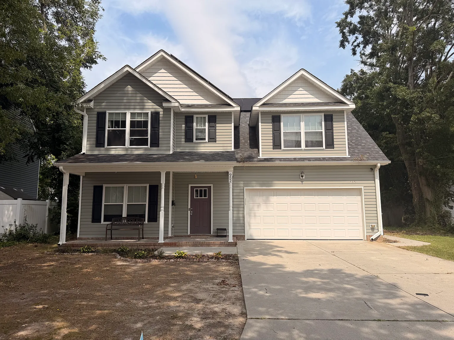 4 bed, 2.5 bath, 2200 sqft, $2,950 — Photo 2