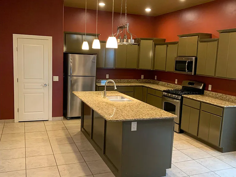 4313 Levante Dr — Photo 2