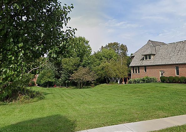 1st image of 25102 W Lake Forrest Ln