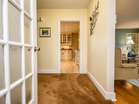 2nd image of 25 Penhorn Dr