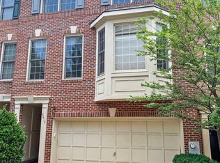 2615 Gadsby Pl, Alexandria, VA 22311