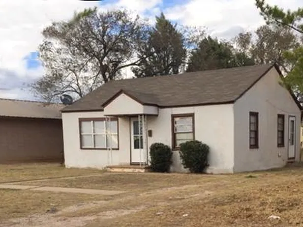 903 9th Ave, Canyon, TX 79015