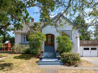2875 Rockwell Ave, Saanich, BC V9A 2M8