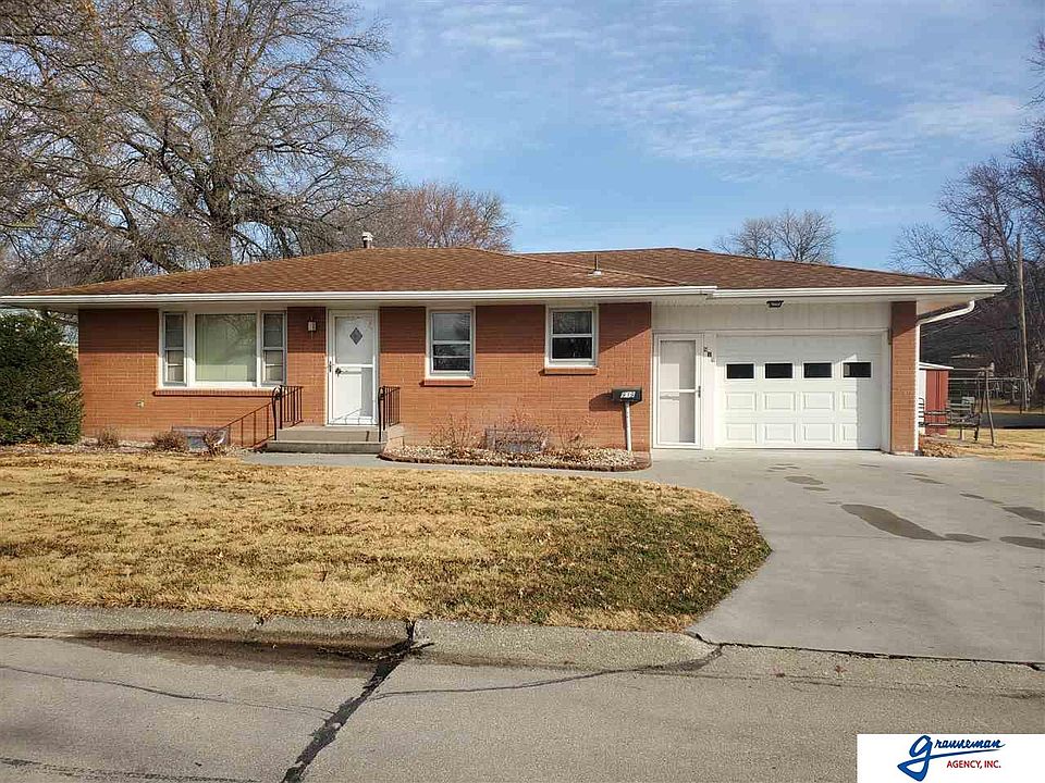 1st image of 919 Cherl Dr