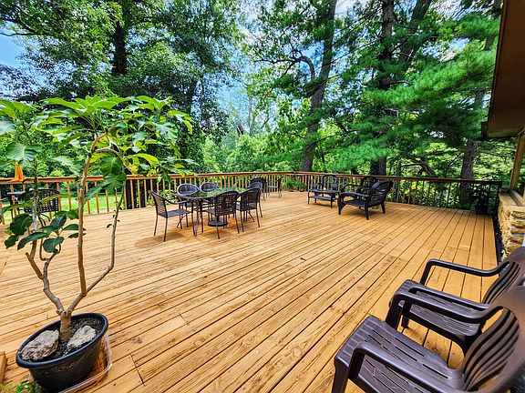 4th image of 20798 White Oaks Rd
