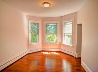 224 Chelsea St #6, Boston, MA 02128