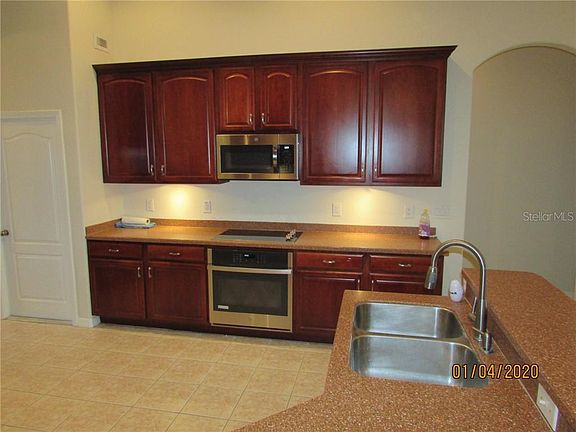 3rd image of 27220 Fordham Dr