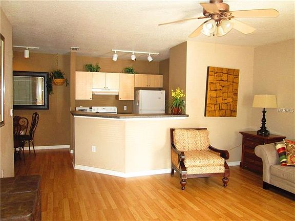 5th image of 3653 Newcastle Ct APT 101