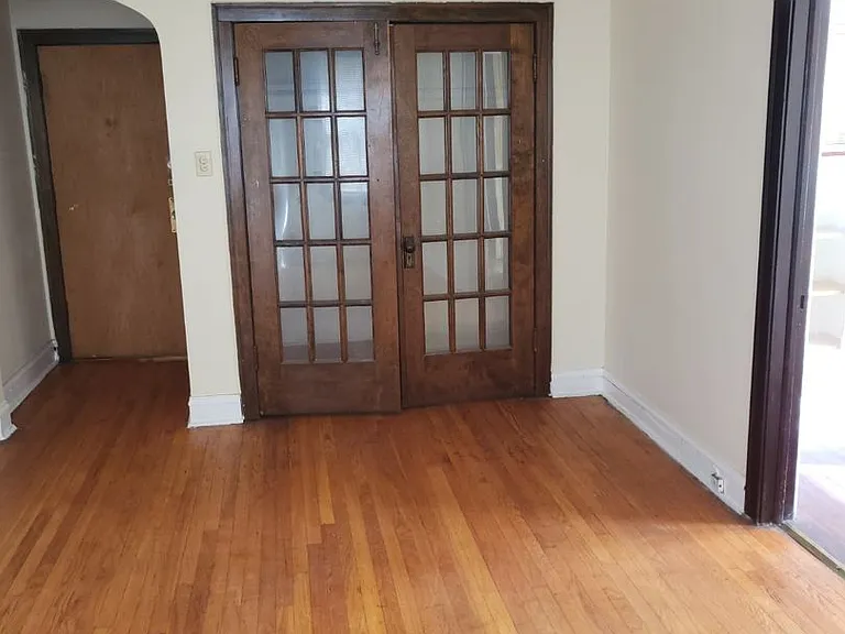 6315 S California Ave — Photo 1