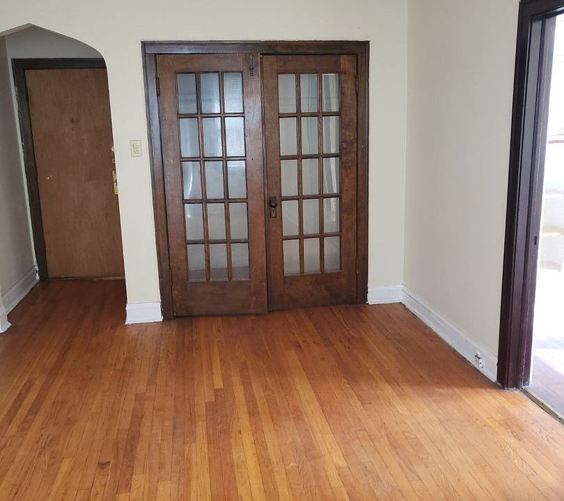 1st image of 6315 S California Ave APT 2B
