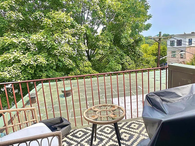 100 Hauxhurst Ave #1 — Photo 29