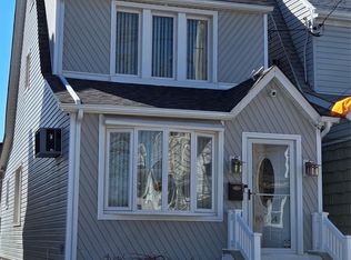 9044 Desarc Rd, Jamaica, NY 11417