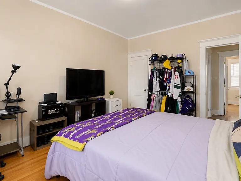 1419 N Meade St — Photo 6