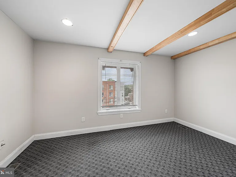 619 S 42nd St — Photo 20