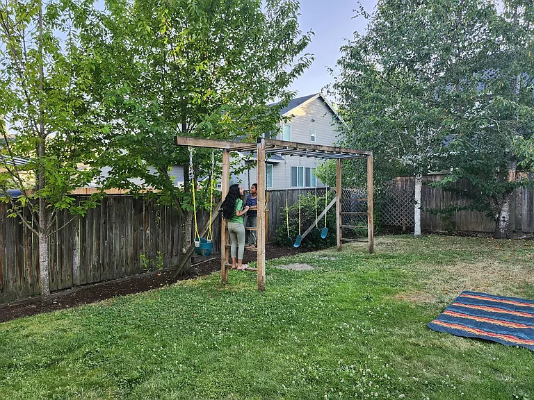 203 NE 55th Ave — Photo 31