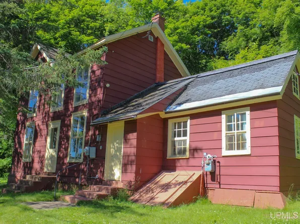 49129 Pewabic Rd, Hancock, MI 49930