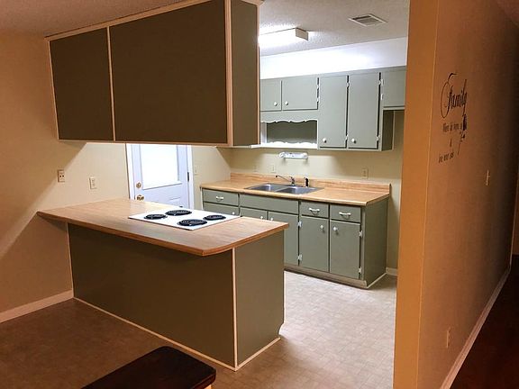 4th image of 6460 Charleston Ct