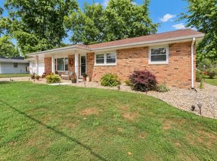 210 E Overton St, Tuscola, IL 61953