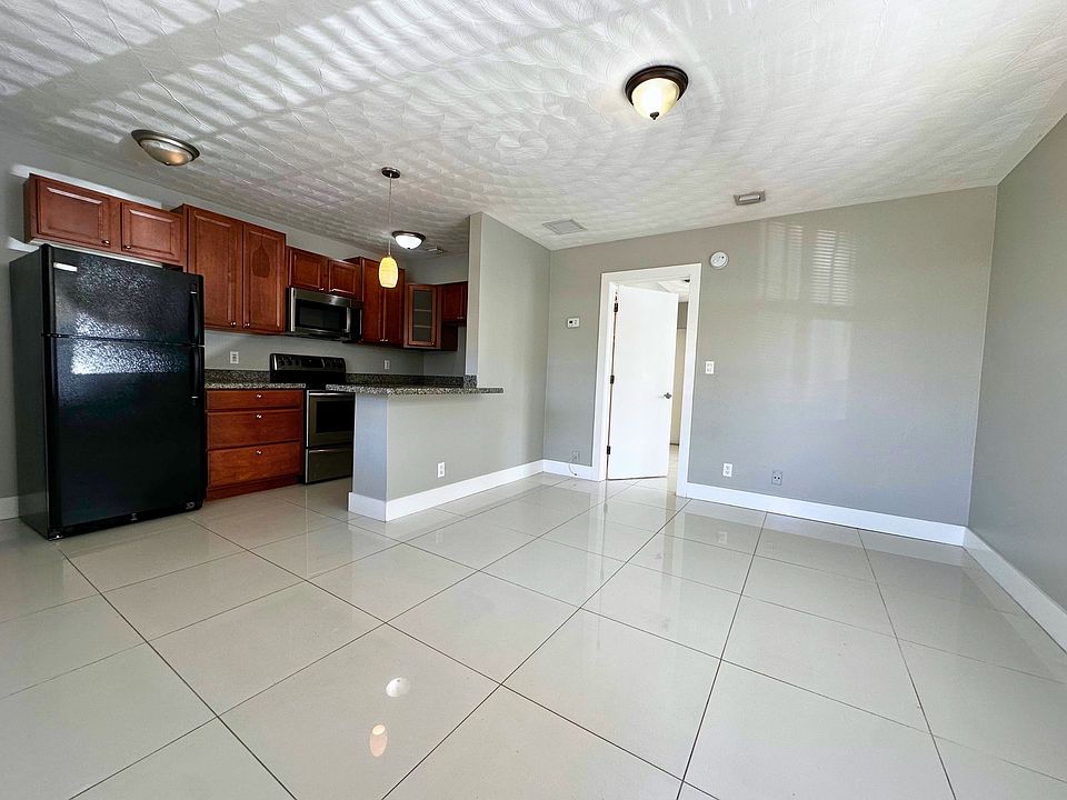 1st image of 824 NE 17th Ter #6