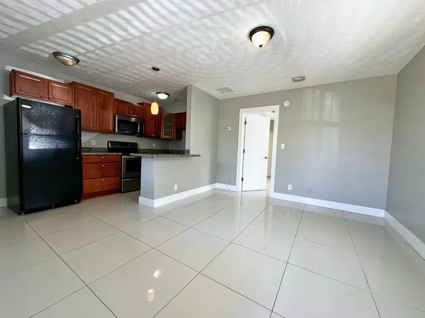 824 NE 17th Ter #6, Fort Lauderdale, FL 33304