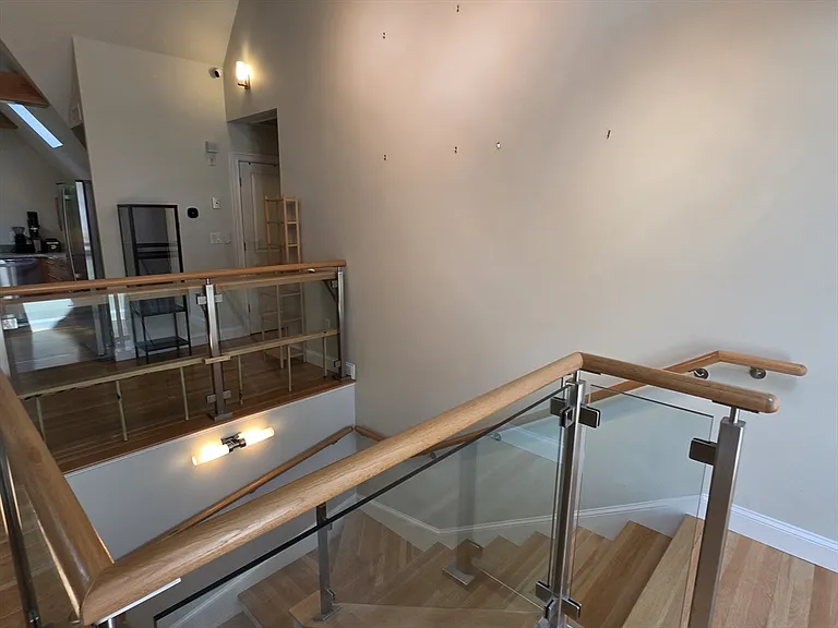 66 Oxford St #4 — Photo 9