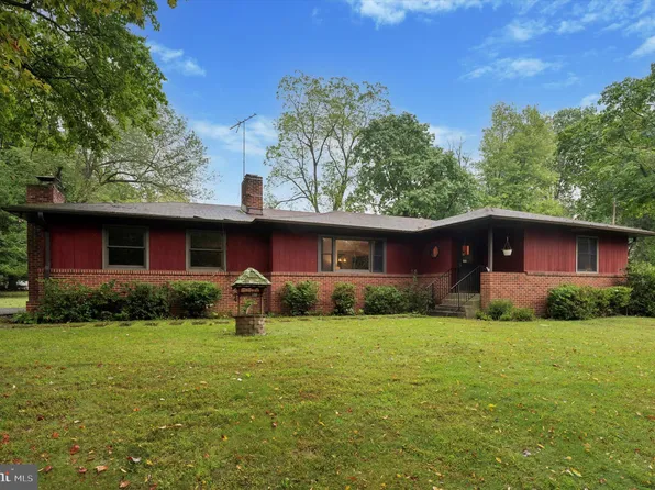 1 Summit Ave, Chadds Ford, PA 19317