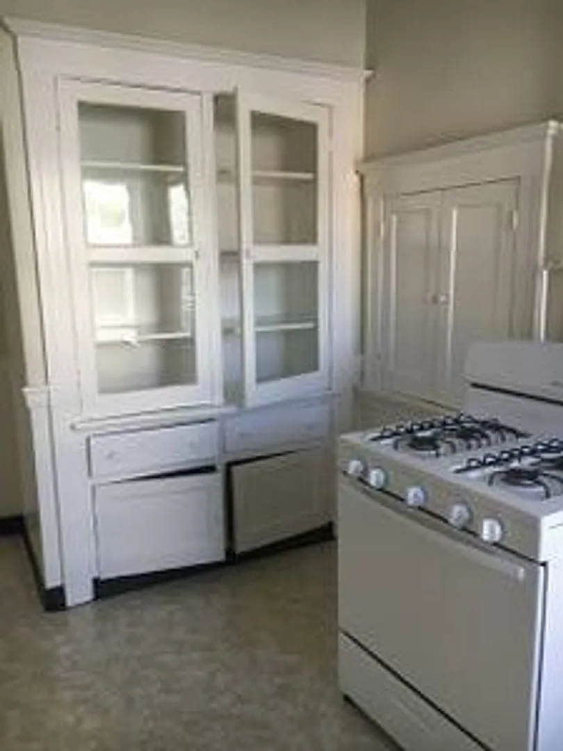 Great Downtown Berkeley Location near BART and the UC Berkeley Campus! — Photo 4