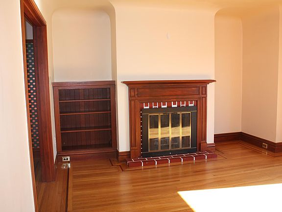 Living room/front room