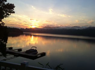 18 Lake Village Ct, JOHNSON CITY, TN 37601