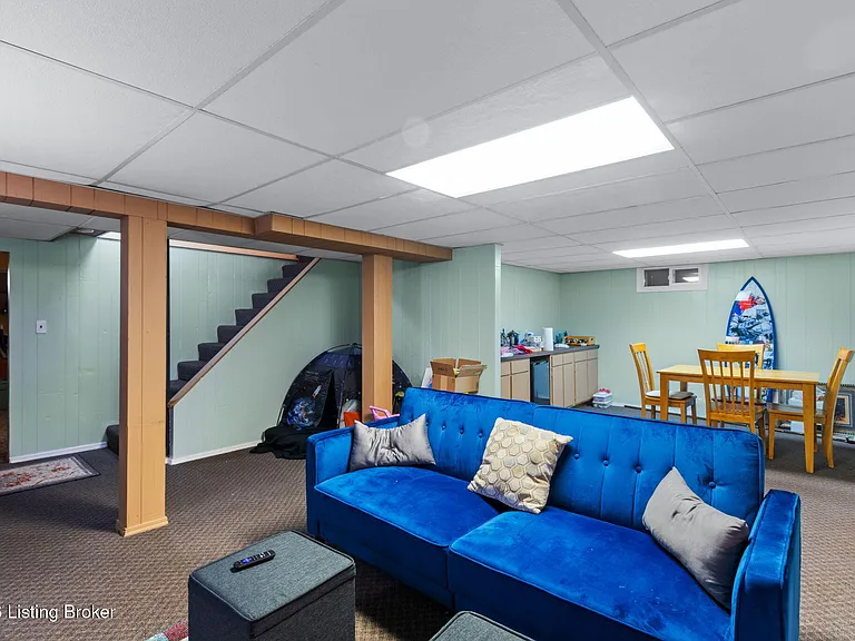 10807 Helmsdale Ln — Photo 38