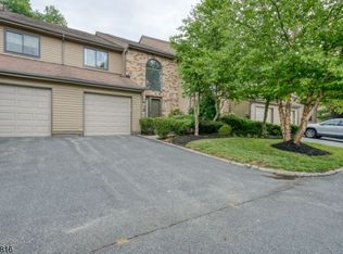 157 Castle Ridge Dr #79, East Hanover, NJ 07936