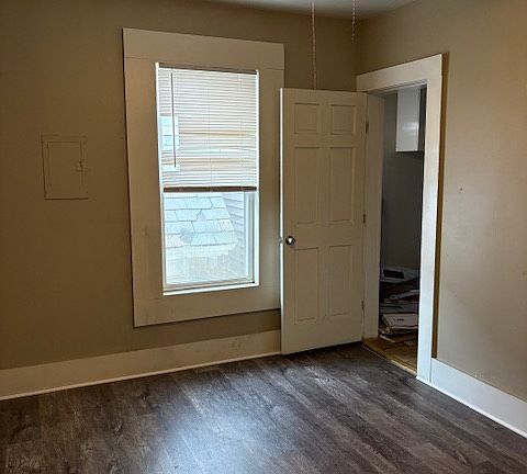 5th image of 221 Spruce St #3