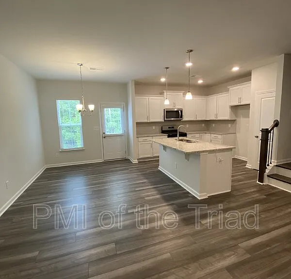 3005 Mackay Pointe Ln — Photo 6