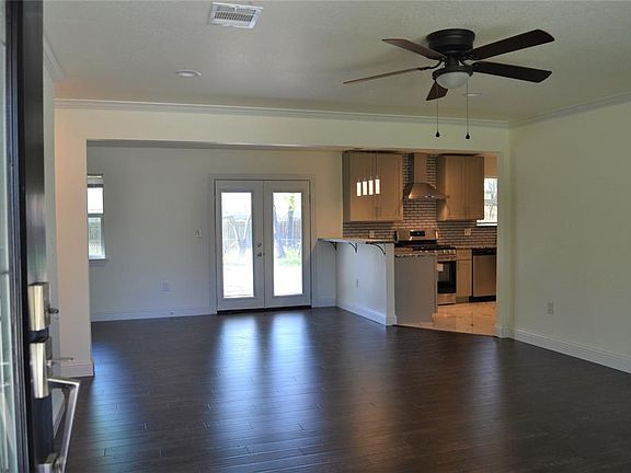 5th image of 2908 Hollandale Ln