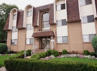 1150 W Saint George Ave #B4, Linden, NJ 07036